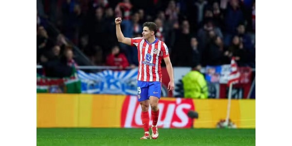 Álvarez se ha convertido en su propio maestro y orgullo de la familia del Atlético de Madrid